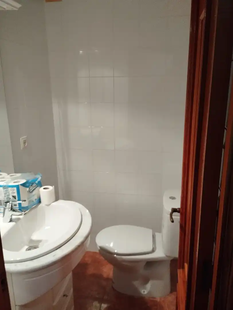 Bathroom of Flat for sale in Cabra  with Storage room, Furnished and TV