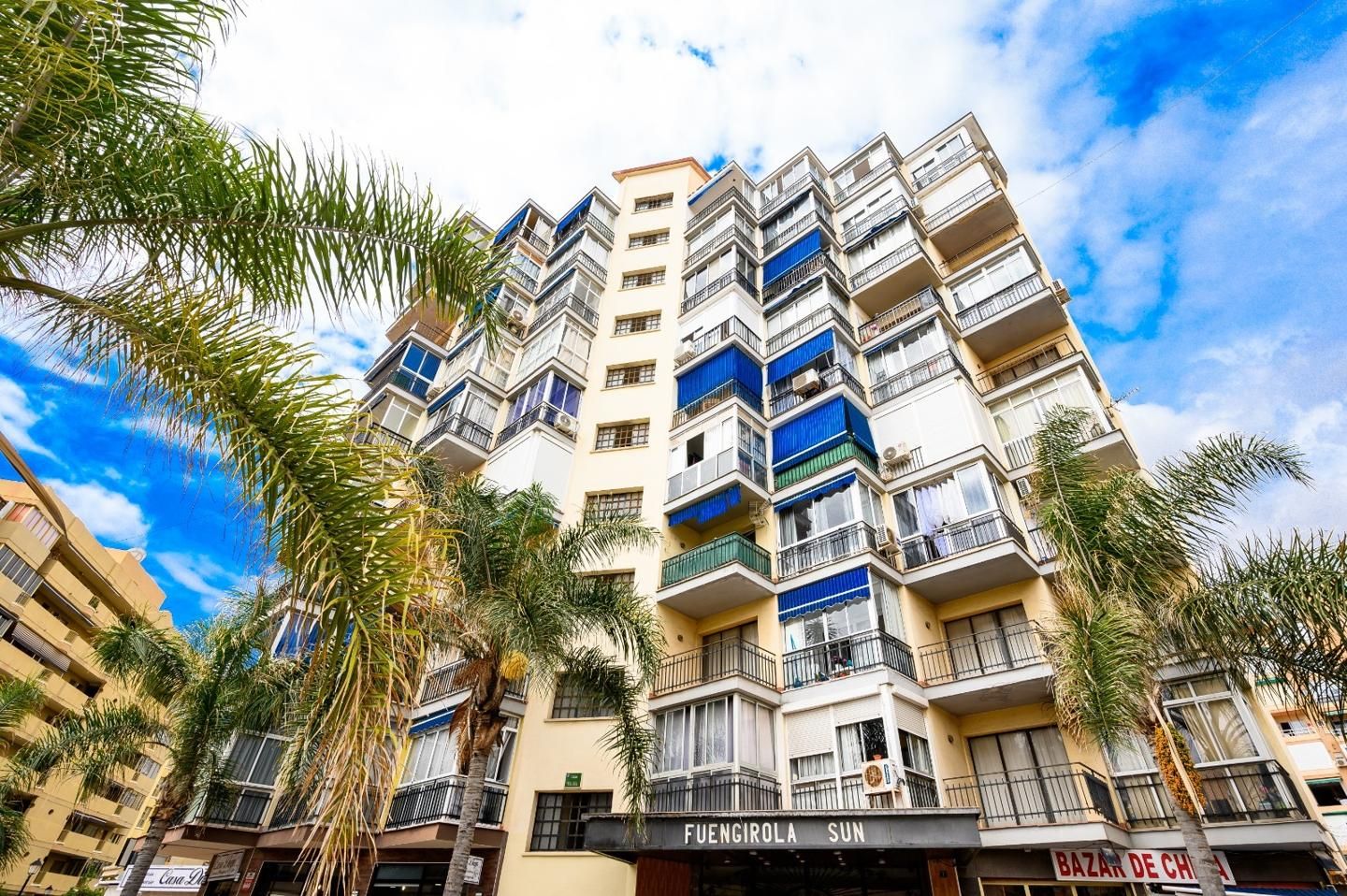 Exterior view of Study for sale in Fuengirola  with Air Conditioner and Furnished