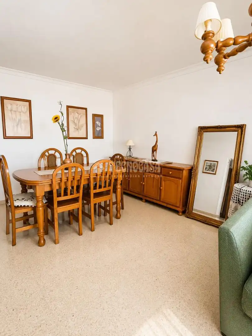 Comedor de Piso en venta en Marbella con Balcón