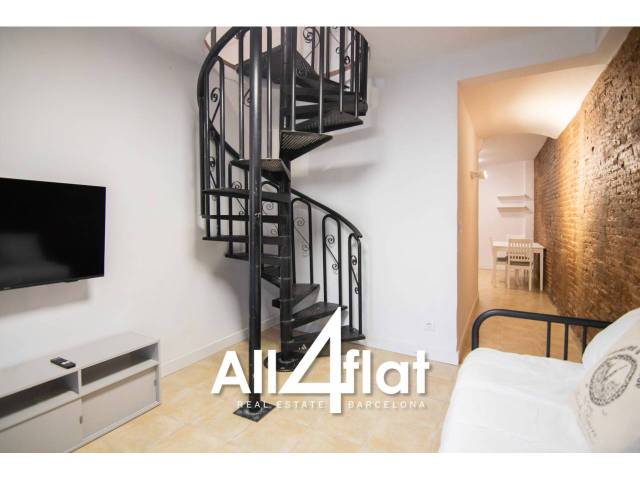 Local comercial en Alquiler en Calle Milà i Fontanals en Vila de Gràcia