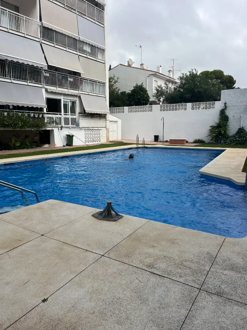 Appartamento con piscina in affitto a Puerto Marina, imagen 16
