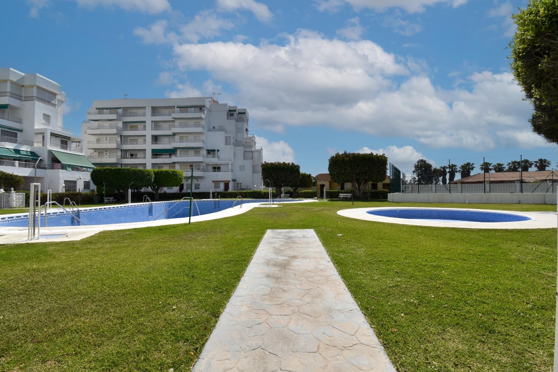 Piscina de Apartament en venda en Salobreña amb Piscina comunitària