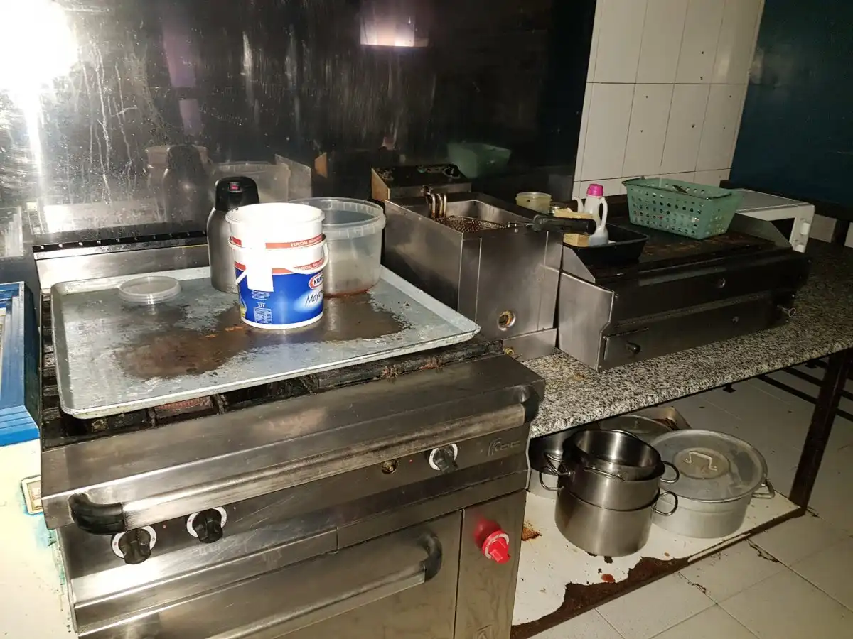 Cocina de Local en venta en Ponferrada con Aire acondicionado