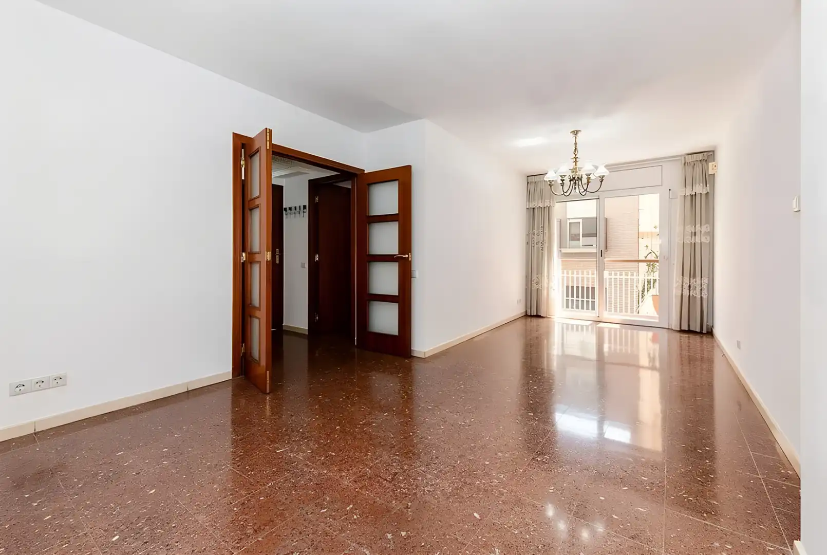Flat with terrace for sale in Carrer de Juan Bravo
