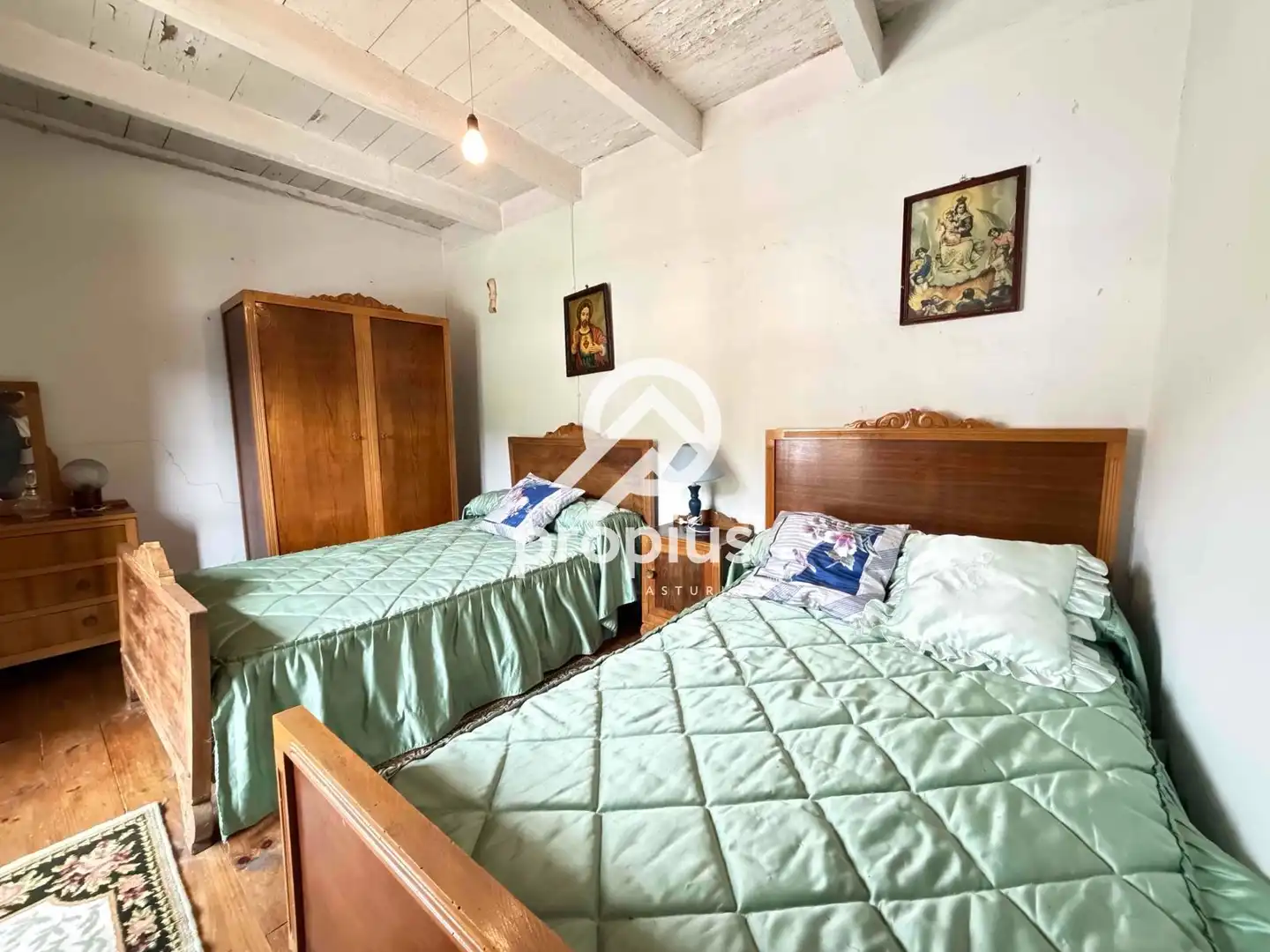 Dormitori de Casa o xalet en venda en Llanes amb Calefacció, Terrassa i Traster