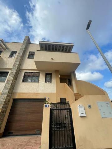 Casa adosada en Venta en Plaza José Anton Pacheco Garcia en Constitución