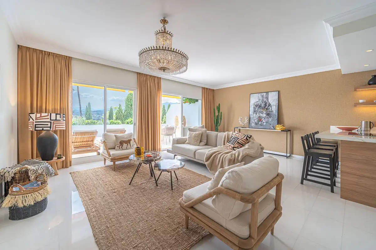 Living room of Flat for sale in Marbella  with Air Conditioner, Terrace and Storage room
