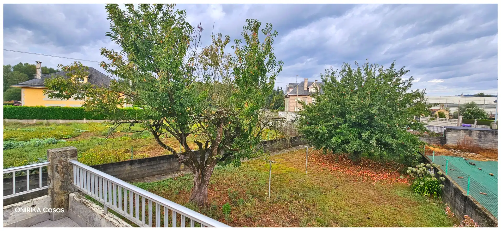 Houses for sale in Sarria  with Heating, Private garden and Parquet flooring
