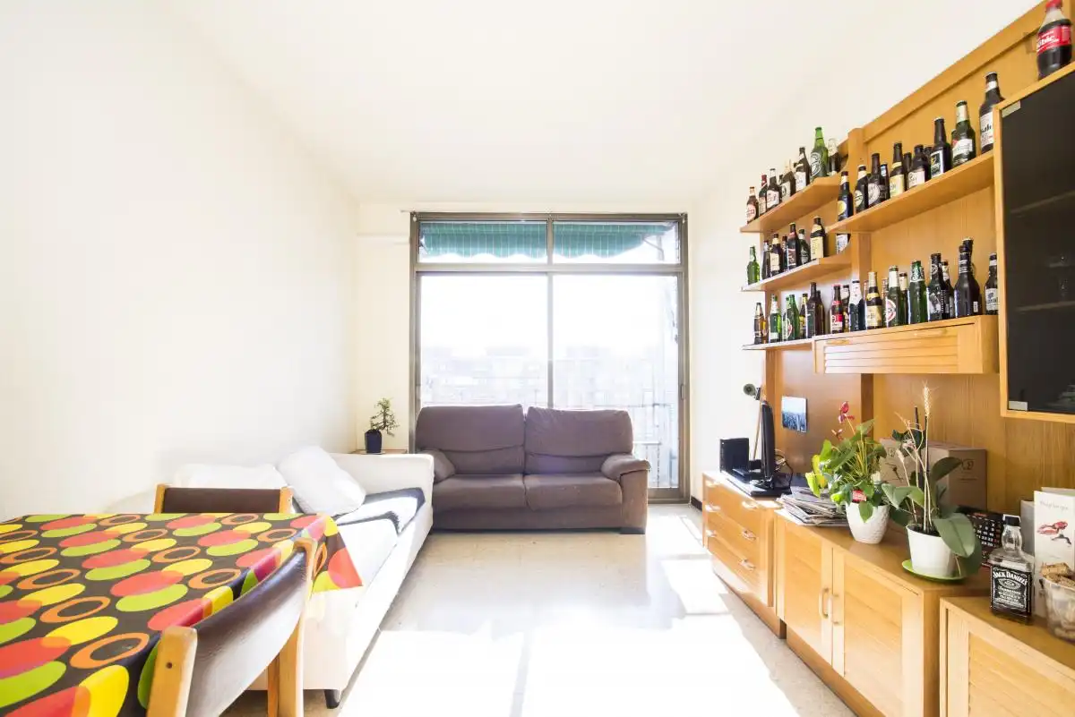 Habitació a Sant Martí de Provençals