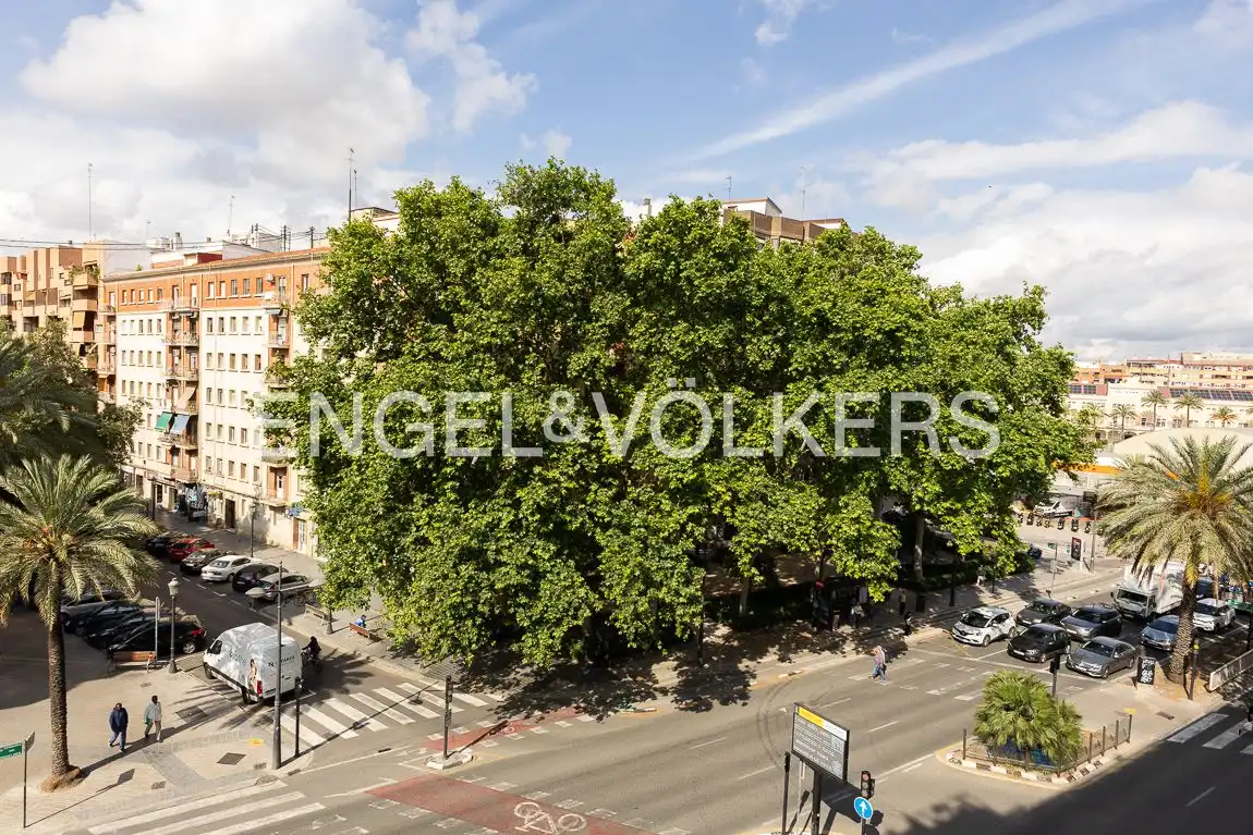 Vista exterior de Piso en venta en Valencia con Aire acondicionado, Calefacción y Balcón