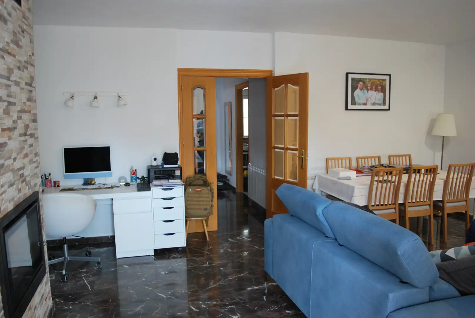 Wohnzimmer von Einfamilien-Reihenhaus zum Verkauf in Valdemorillo mit Privatgarten, Terrasse und Abstellraum