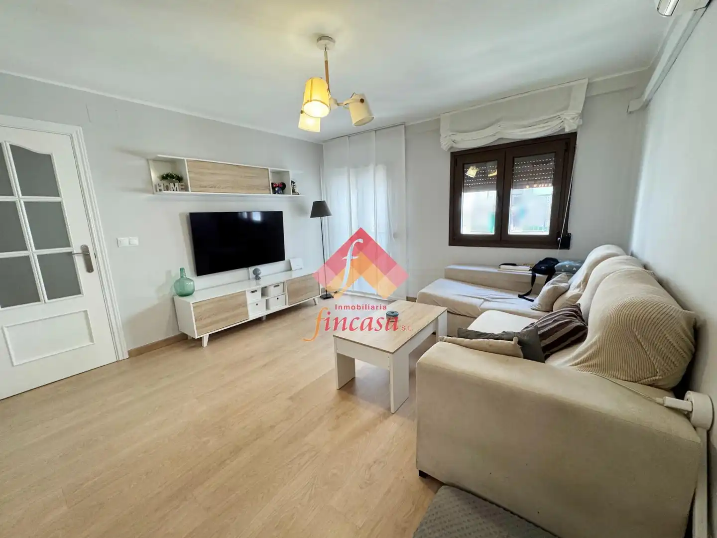 Living room of Flat for sale in Ronda  with Terrace and Storage room