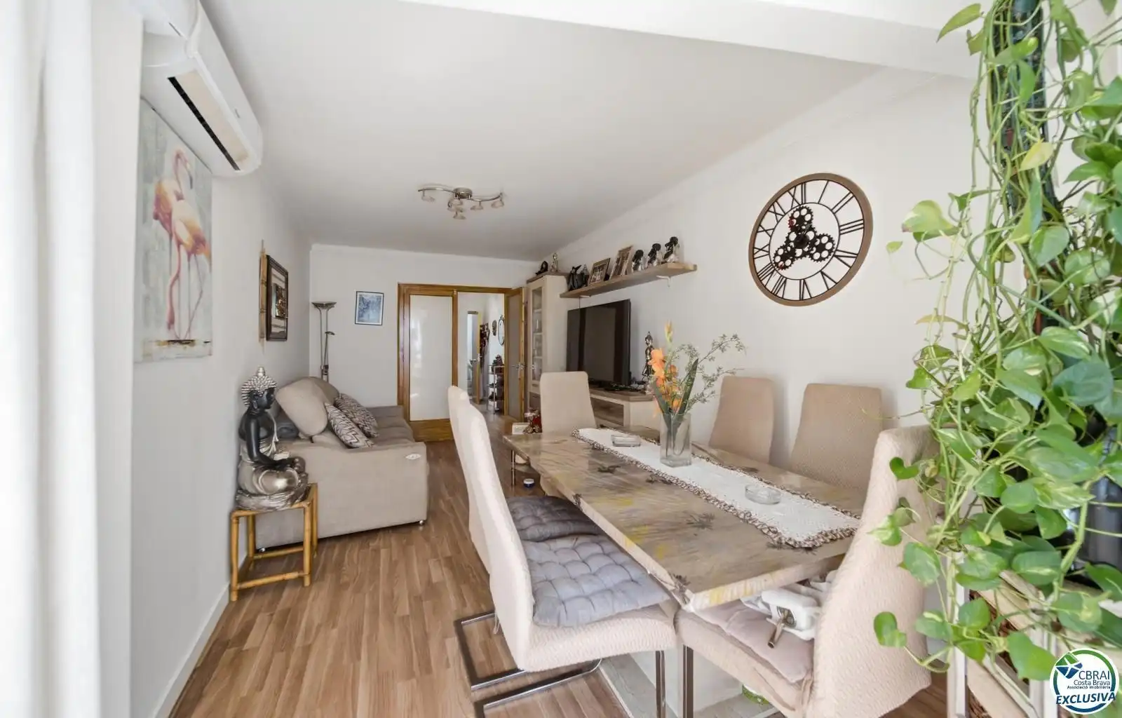 Menjador de Apartament en venda en Roses amb Aire condicionat