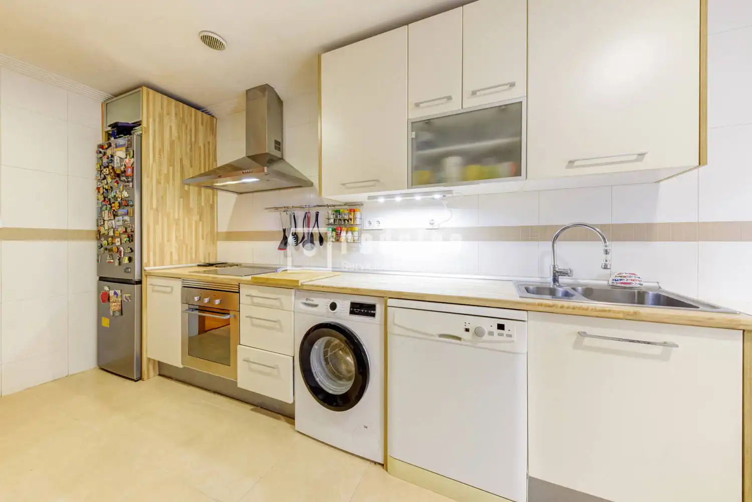 Küche von Wohnung zum Verkauf in Boadilla del Monte mit Klimaanlage, Heizung und Privatgarten