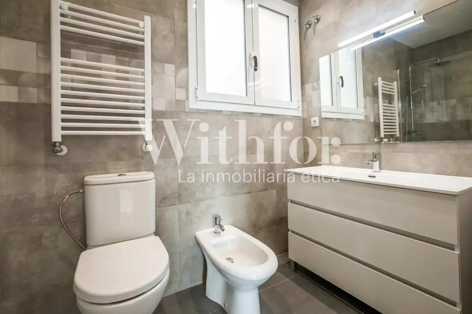 Baño de Piso de alquiler en Barcelona con Aire acondicionado, Calefacción y Parquet