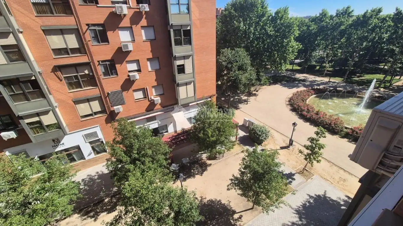 Vista exterior de Piso en venta en Madrid con Aire acondicionado, Calefacción y Parquet