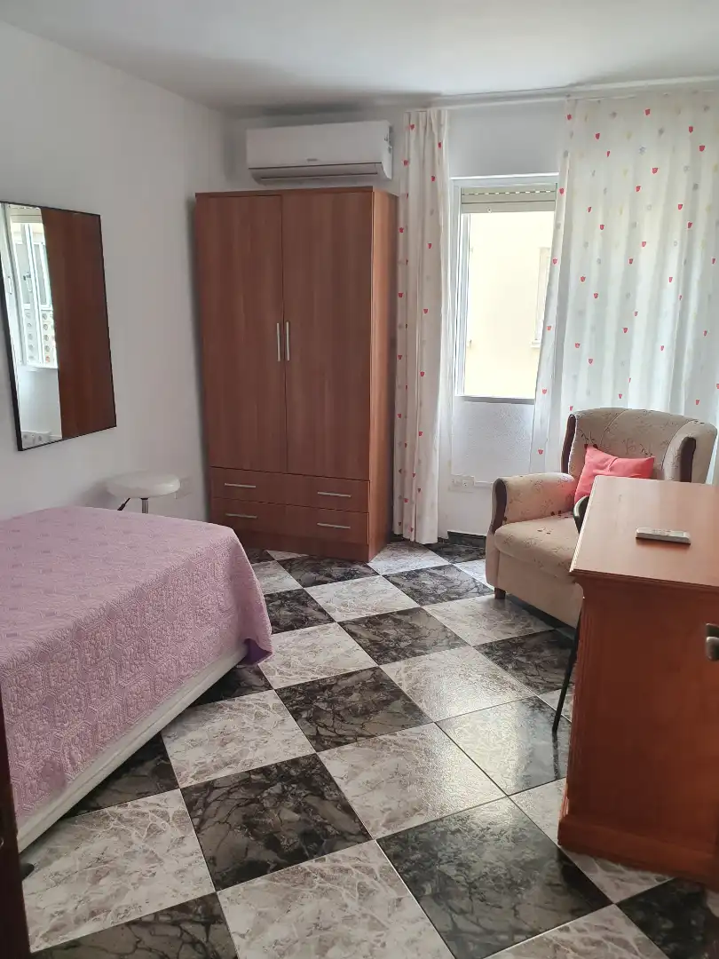 Piso con terraza en venta en Calle Medina Sidonia, imagen 16