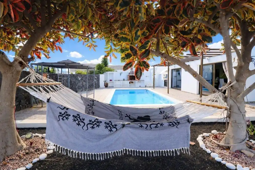 Piscina de Casa o chalet en venta en Yaiza con Jardín privado, Terraza y Trastero