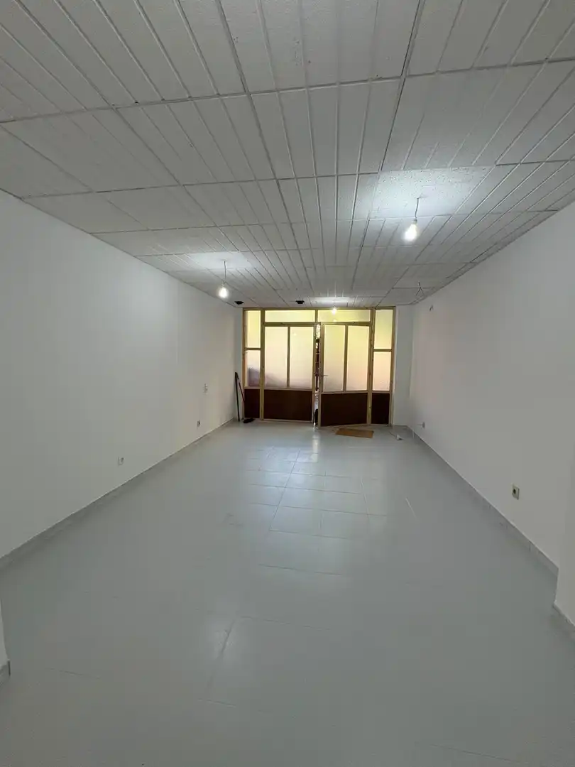 Geschaftsraum zur Miete in Girona