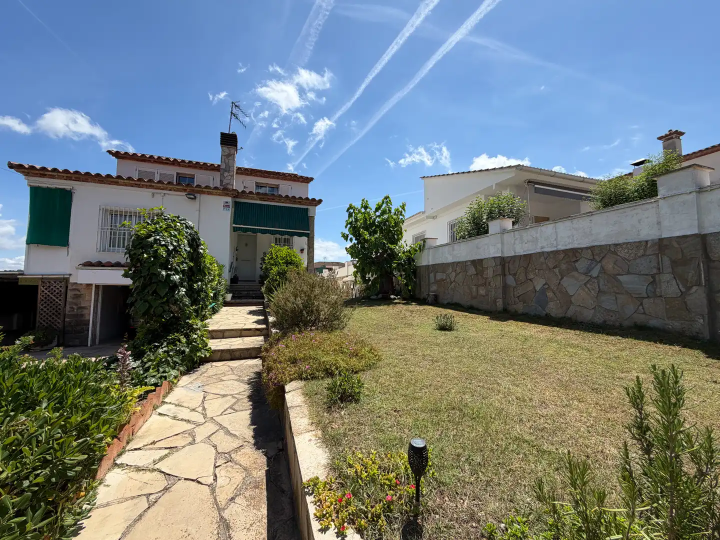 Garden of Houses for sale in Canyelles  with Air Conditioner, Heating and Private garden