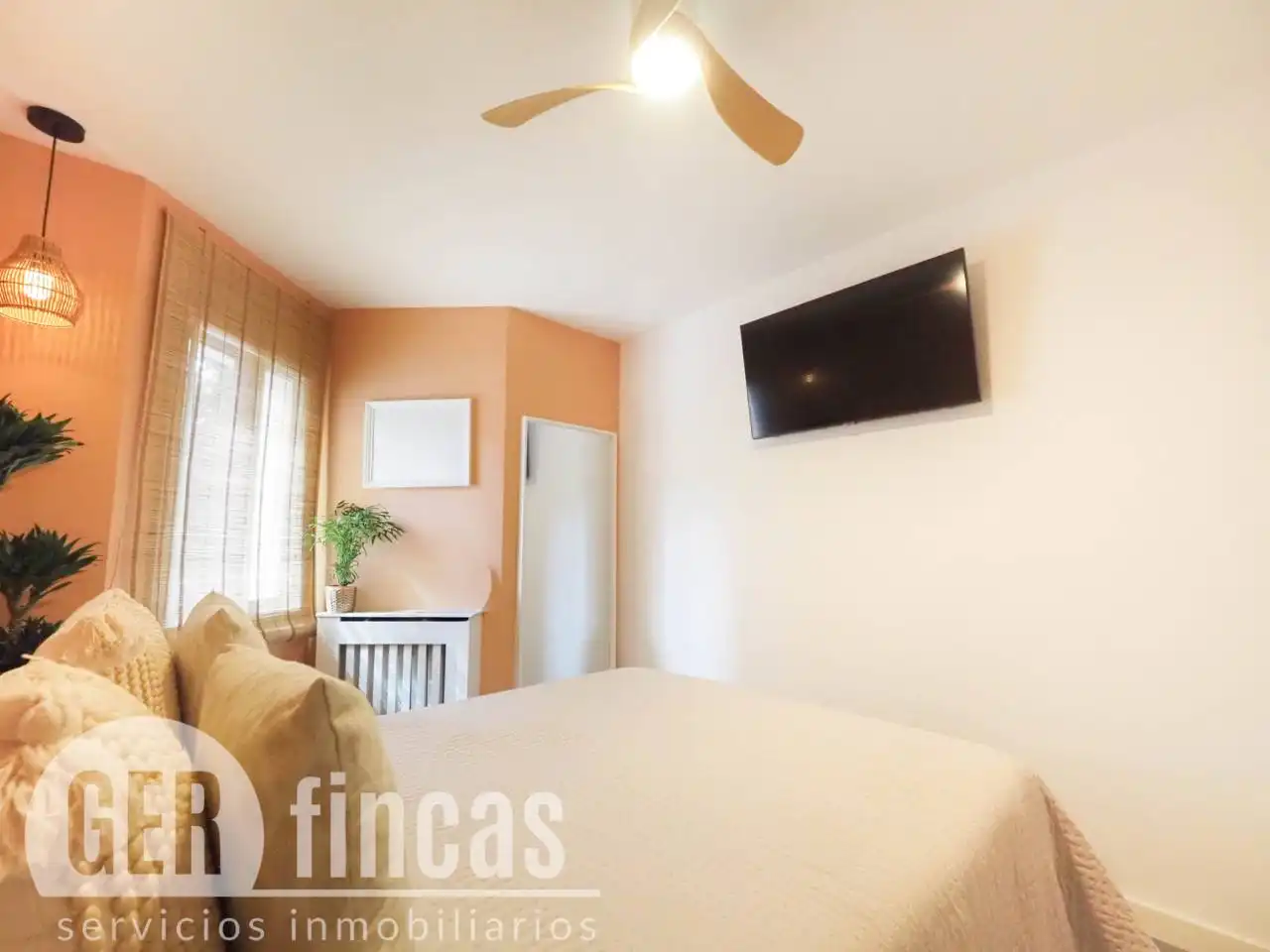 Bedroom of Flat for sale in Rubí  with Air Conditioner, Heating and Parquet flooring