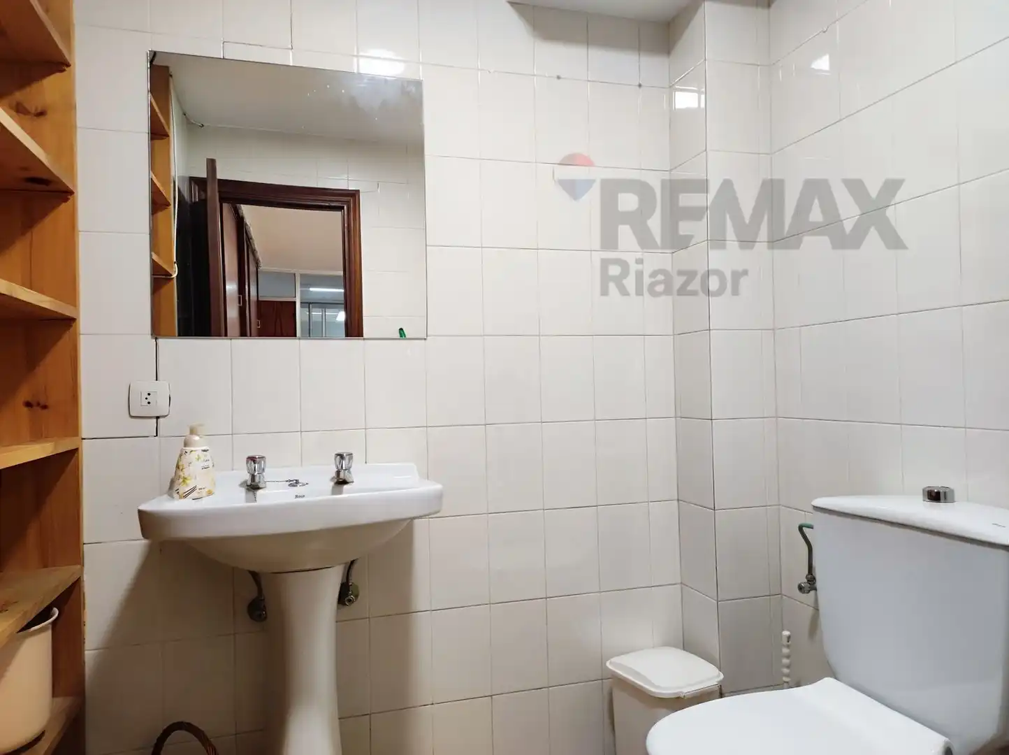 Badezimmer von Büro zur Miete in A Coruña Capital 