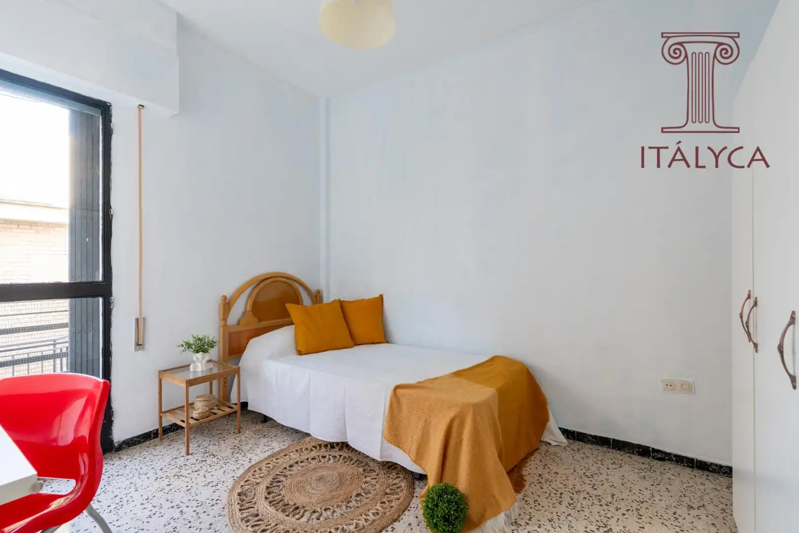 Bedroom of Flat for sale in Sevilla  with Air Conditioner and Terrace