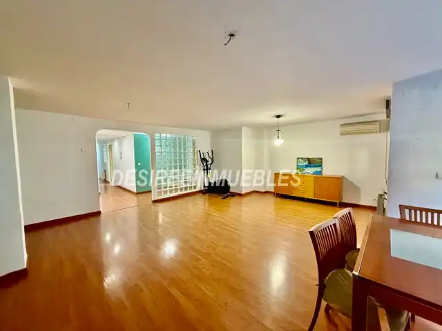 Piso en venta en Valencia con Aire acondicionado, Calefacción y Parquet