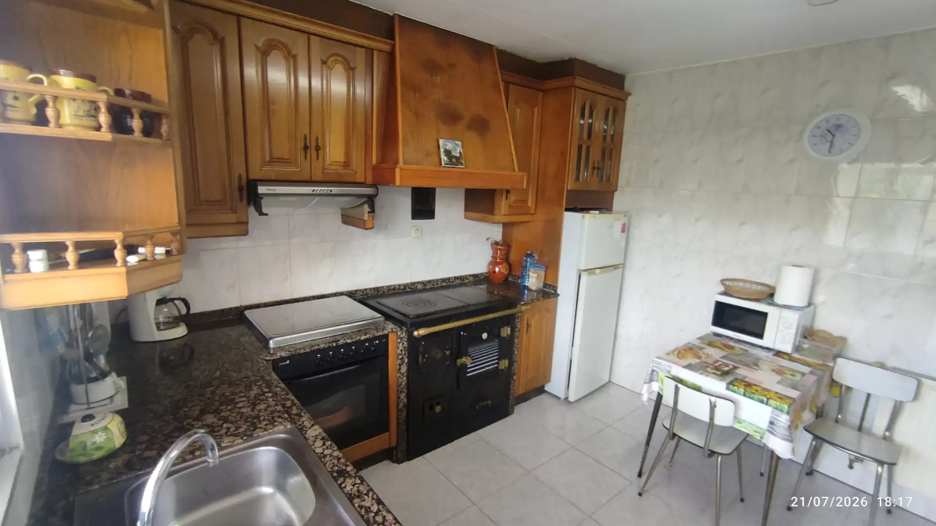 Cuina de Casa o xalet en venda en A Coruña Capital  amb Calefacció i Moblat
