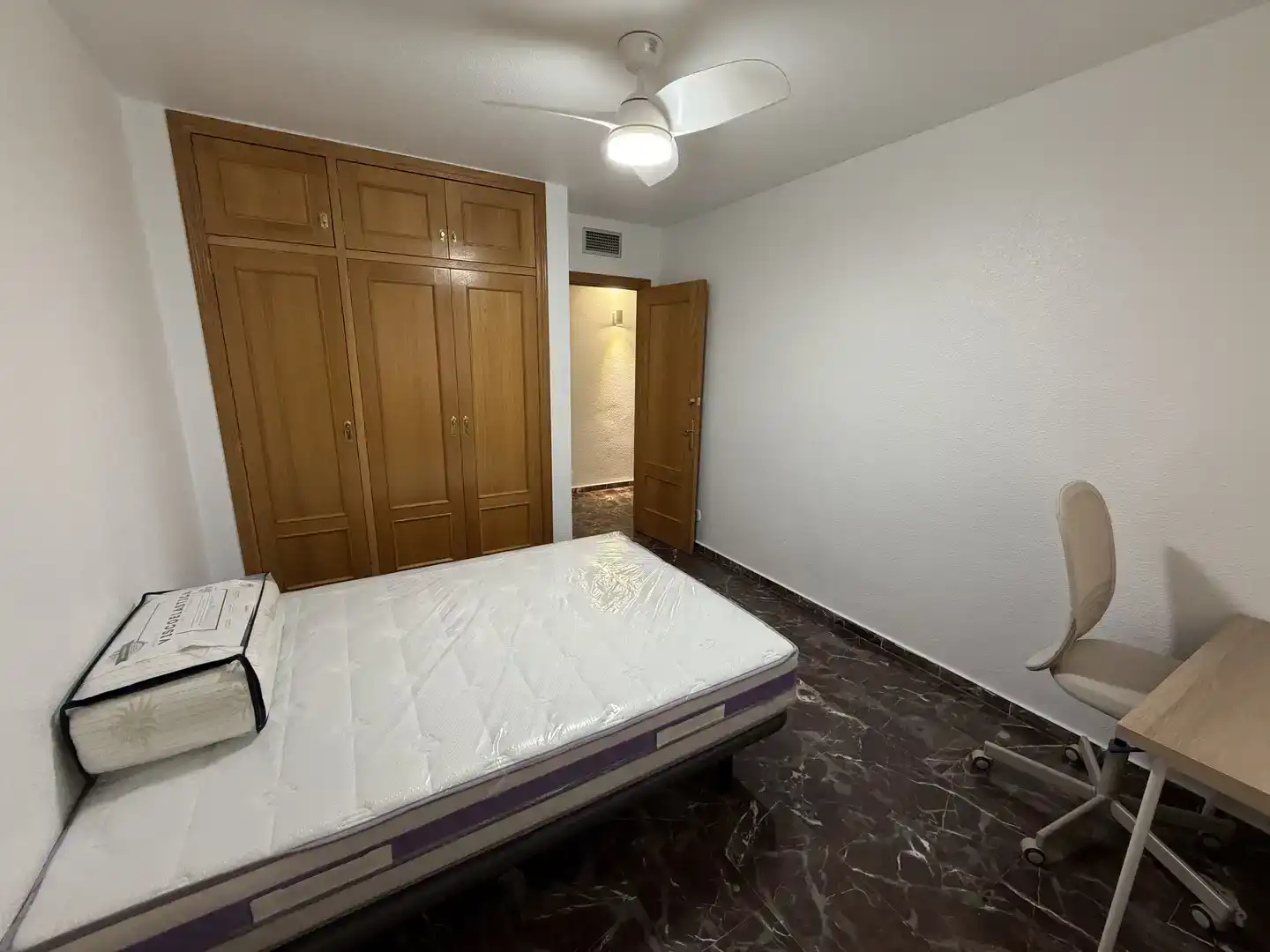 Bedroom of Flat for share in Lorca  with Furnished