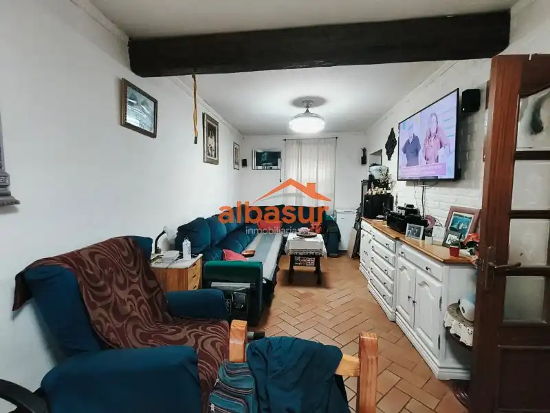 Sala d'estar de Casa adosada en venda en Córdoba amb Aire condicionat, Terrassa i Traster