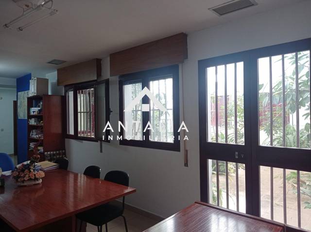 Oficina en Alquiler en Casco Antiguo