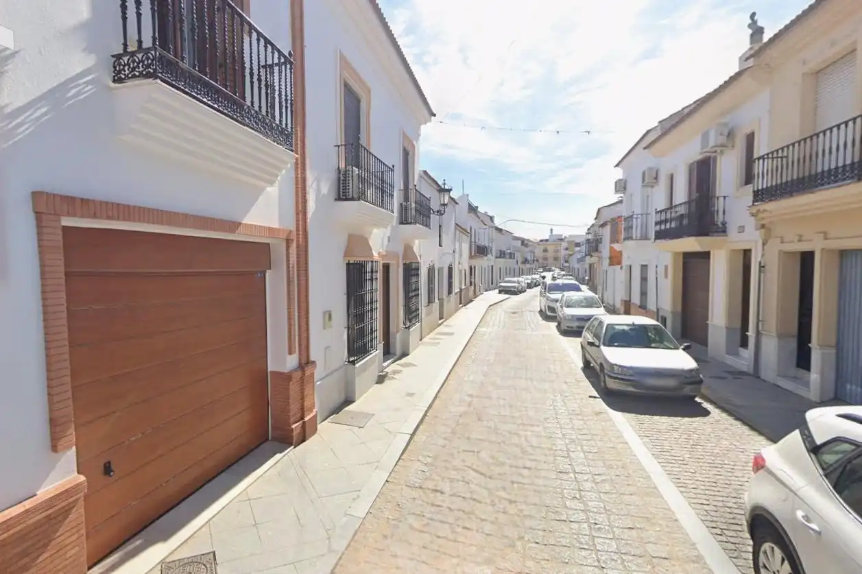 Adossat amb terrassa en venda a Lepe