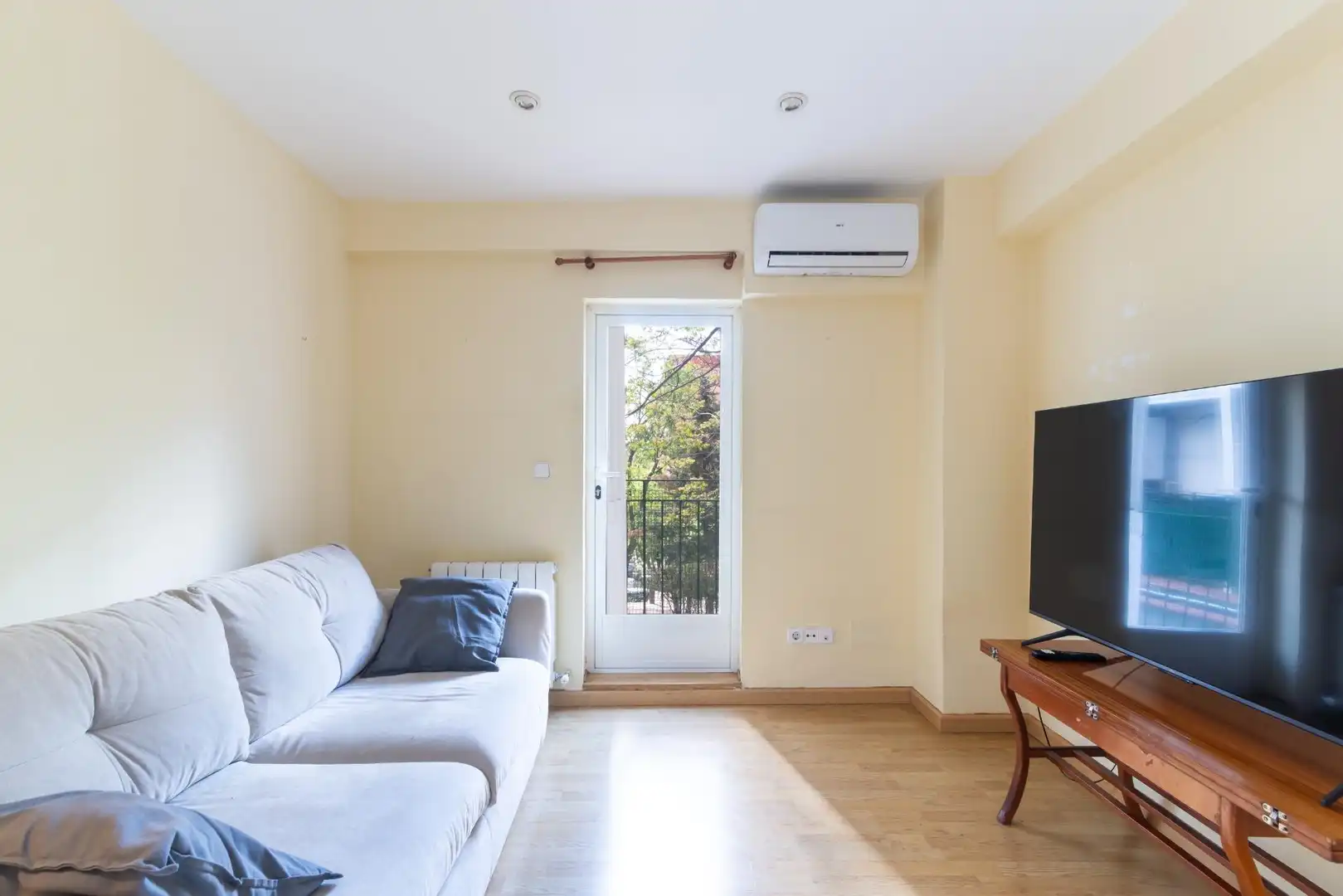 Sala de estar de Piso en venta en Madrid con Aire acondicionado, Calefacción y Balcón
