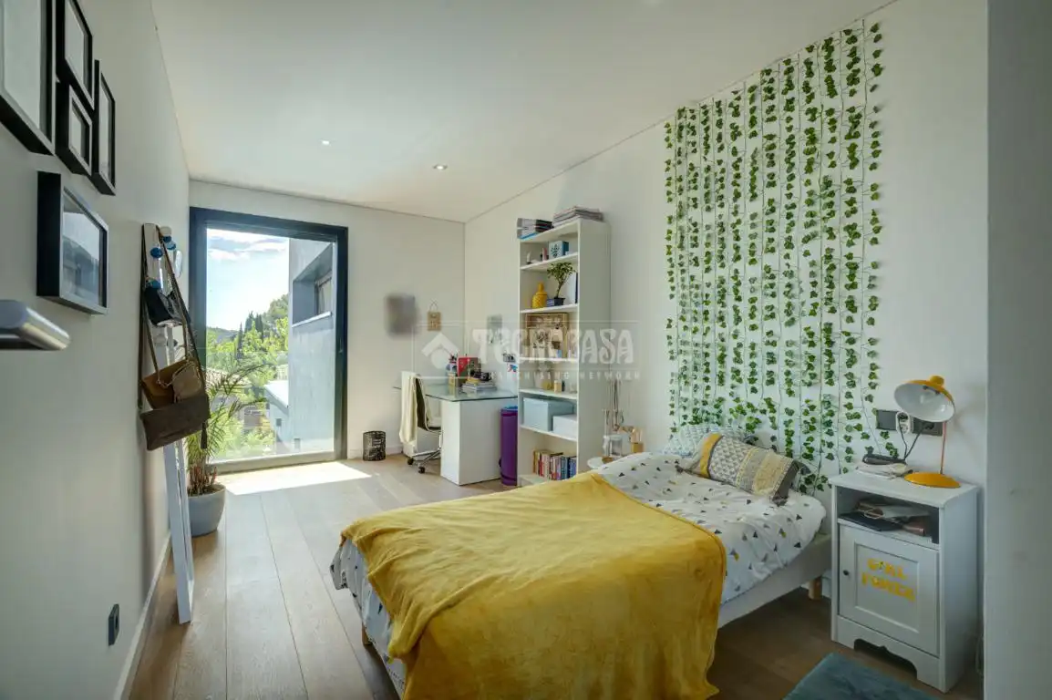Dormitori de Casa o xalet en venda en Sant Cugat del Vallès amb Calefacció, Parquet i Terrassa