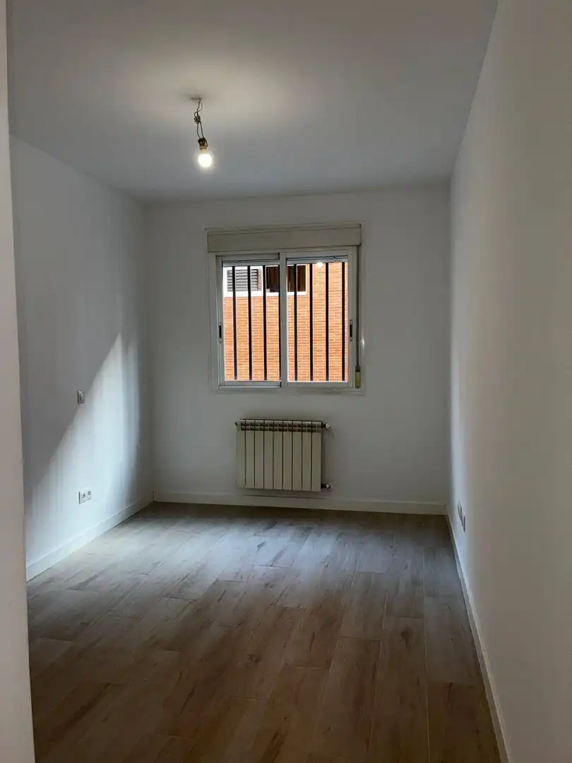 Dormitori de Pis en venda en Carabanchel