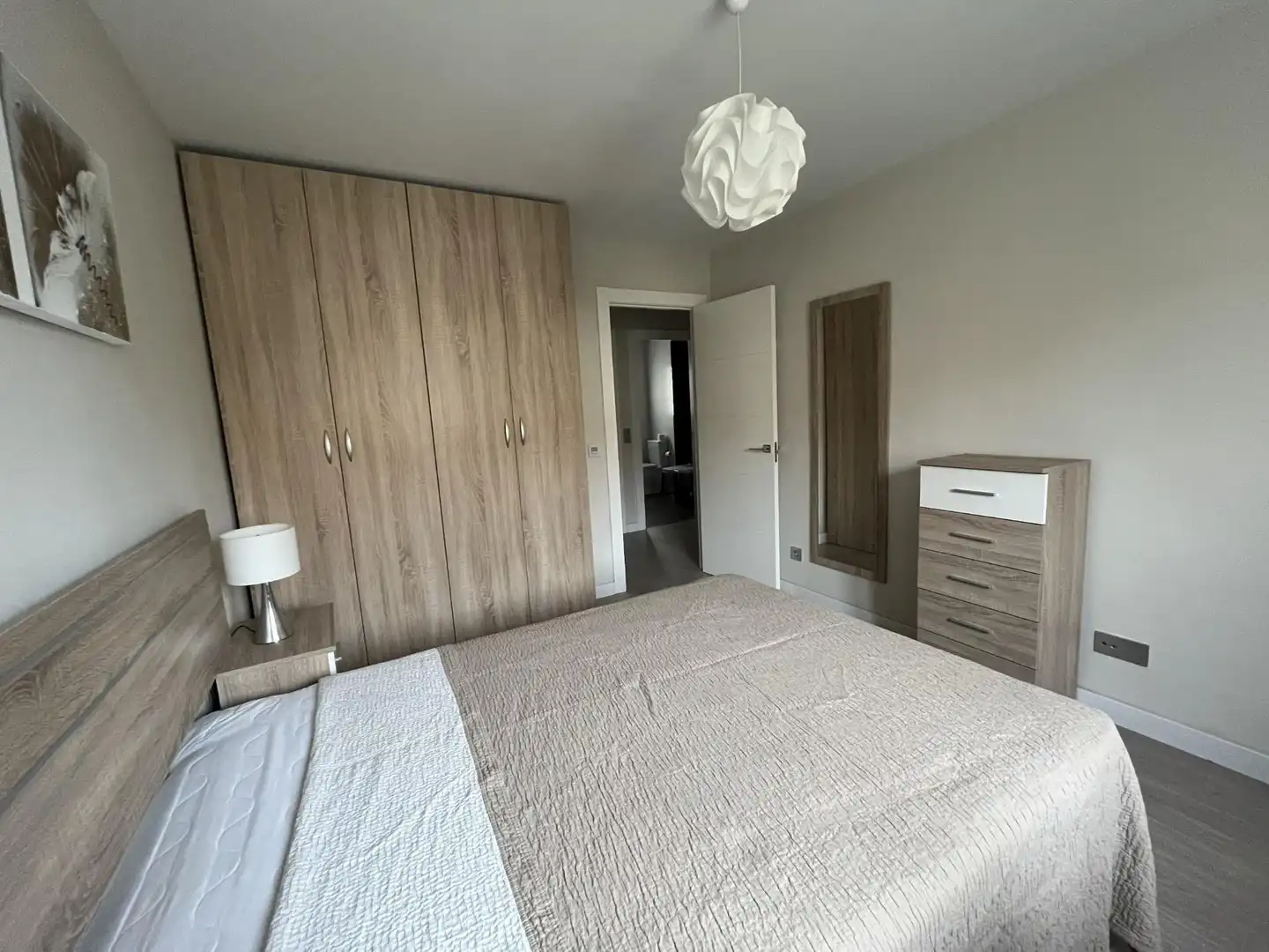 Habitación de Piso de alquiler en Almería con Aire acondicionado, Calefacción y Amueblado