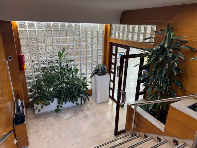 Oficina en Alquiler en Rúa da Rosa en Ensanche - Sar