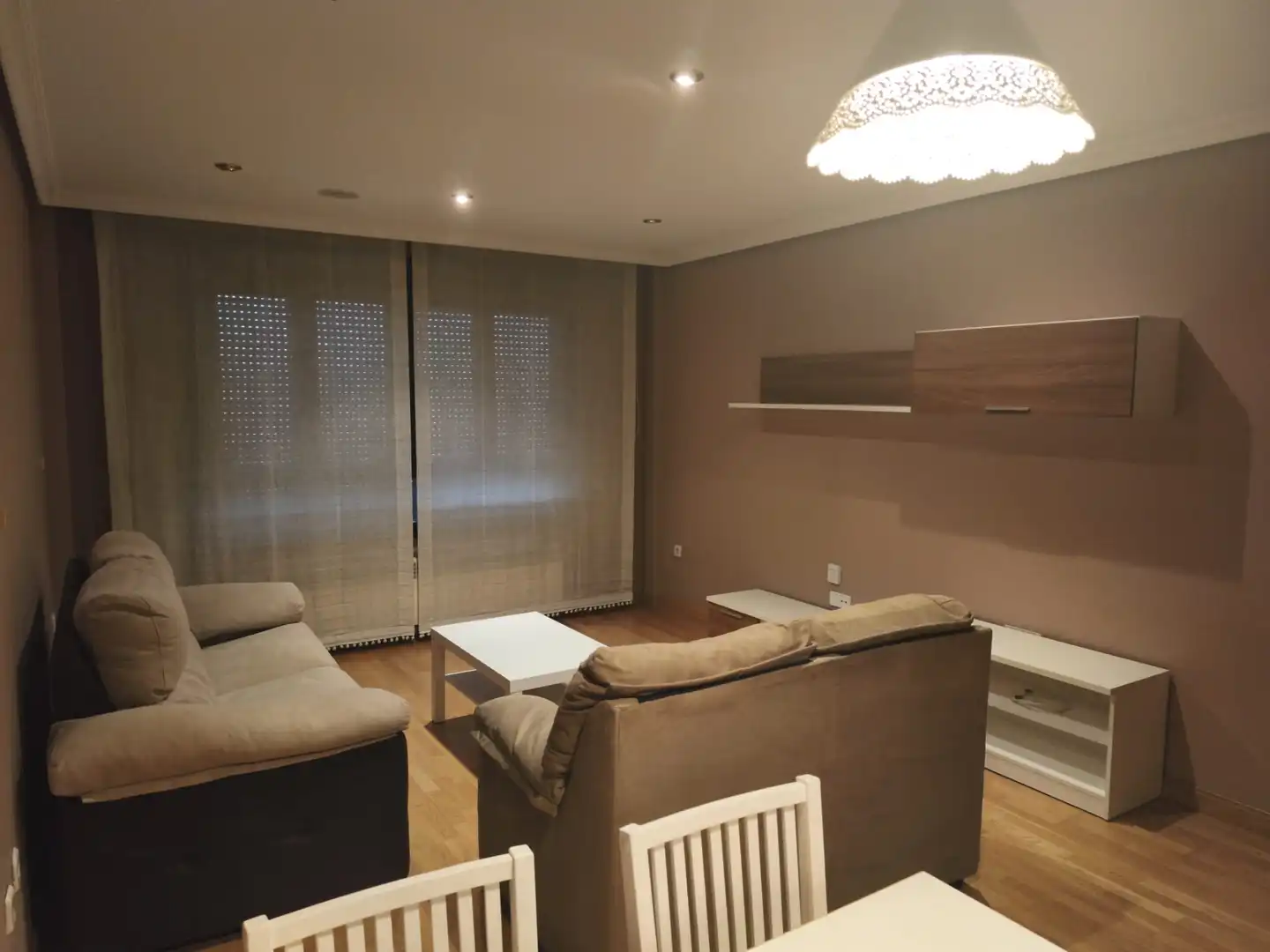 Living room of Flat for rent in Cuenca  with Air Conditioner, Heating and Parquet flooring