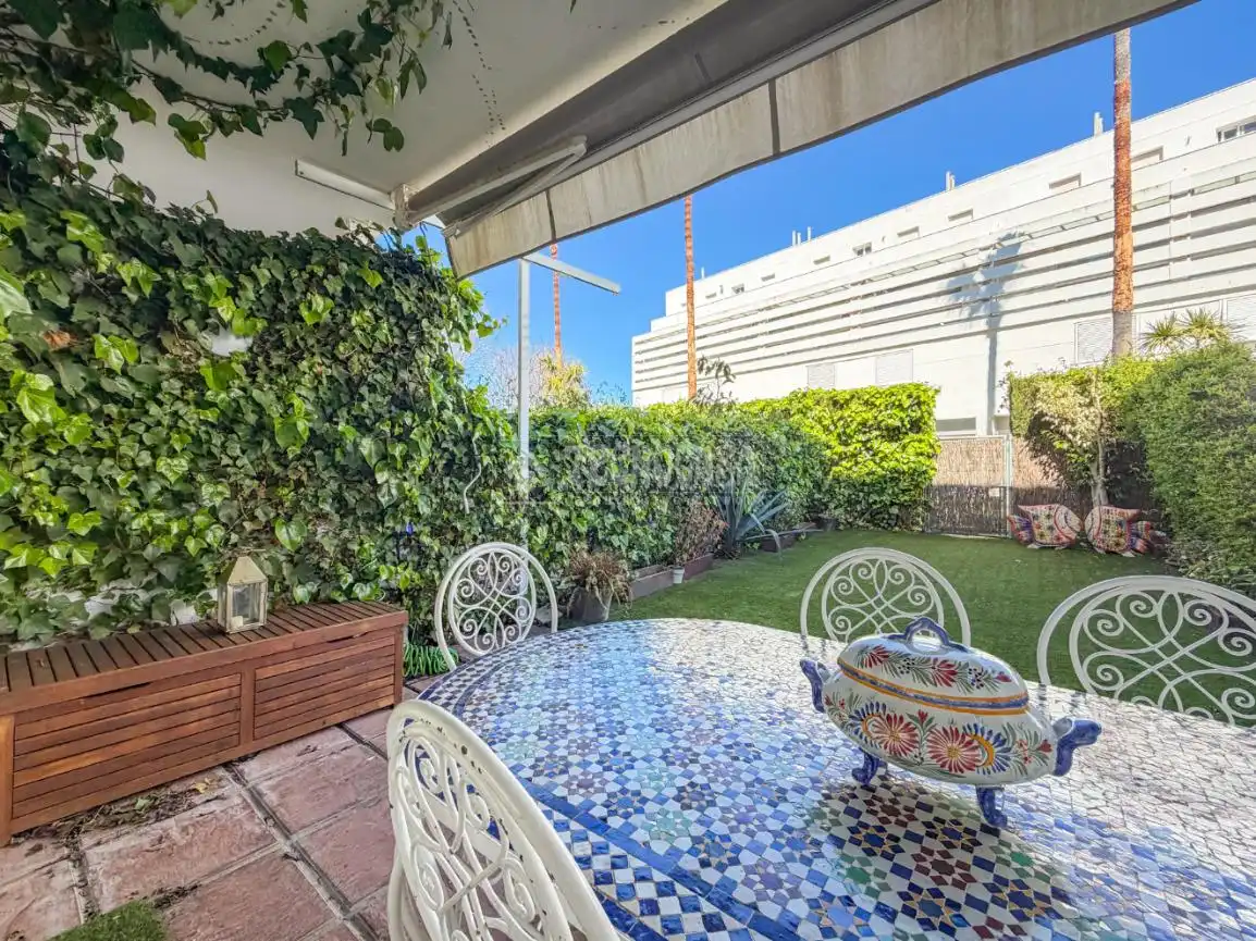 Jardín de Piso en venta en Rota con Aire acondicionado, Terraza y Trastero