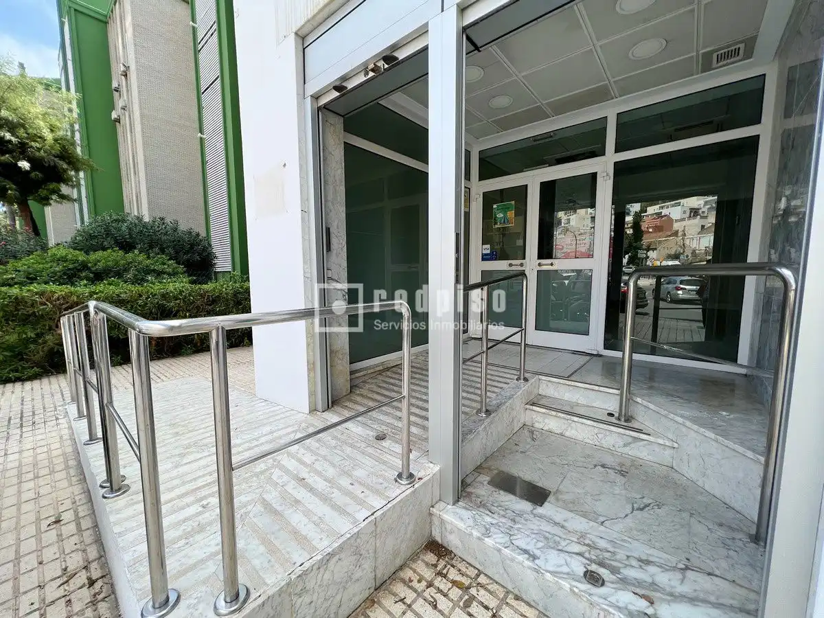Local en venta en Málaga con Aire acondicionado