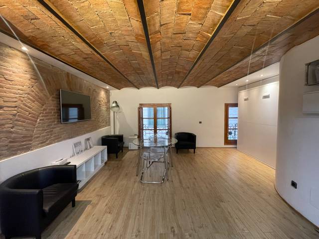 Piso en Venta en Carrer de la Morera en El Raval