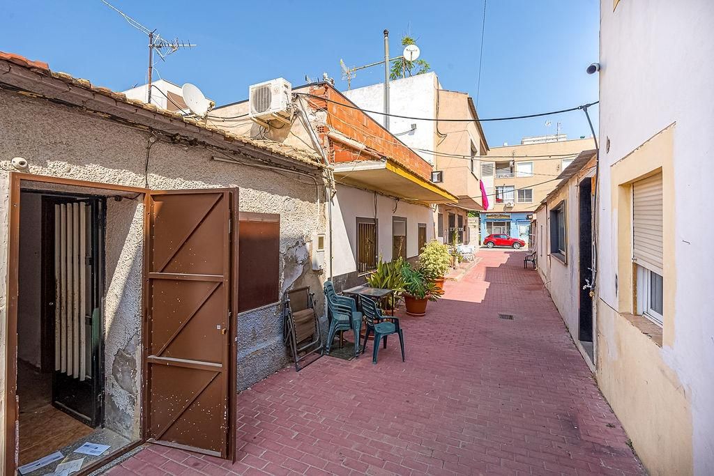 Exterior view of House or chalet for sale in Orihuela