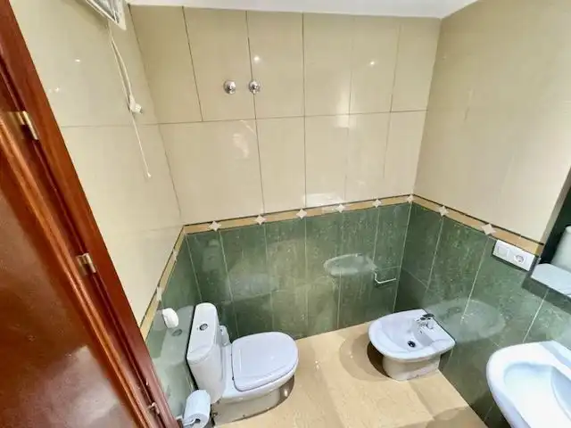 Badezimmer von Dachboden zur Miete in Altea mit Klimaanlage, Terrasse und Möbliert