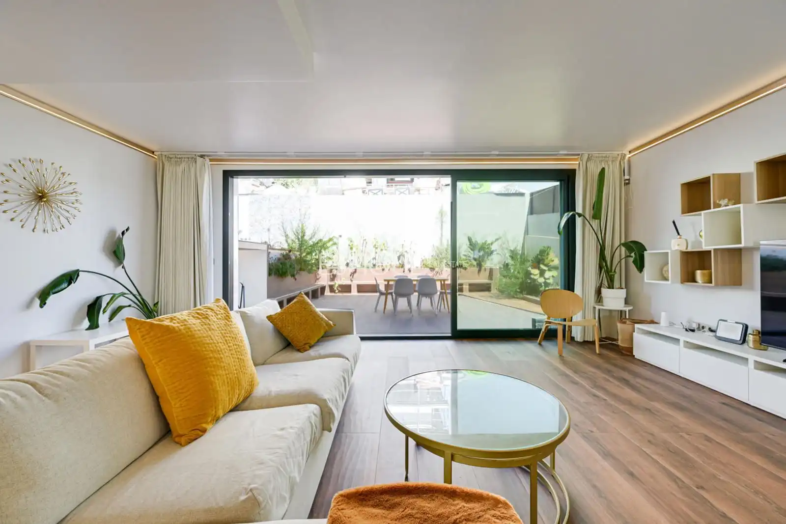 Reihenhaus mit Garten zum Verkauf in 8 de Març, imagen 13