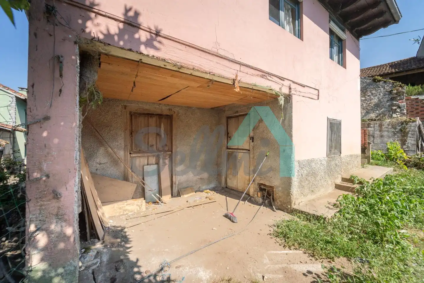Exterior view of Houses for sale in Parres  with Heating, Private garden and Storage room