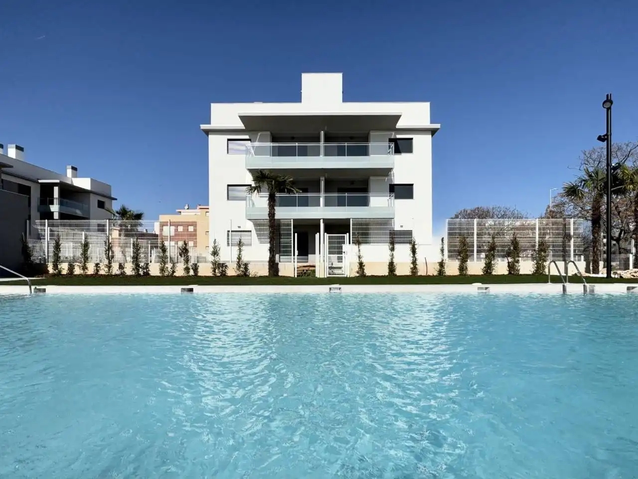 Vista exterior de Piso en venta en Cubelles con Aire acondicionado, Calefacción y Terraza