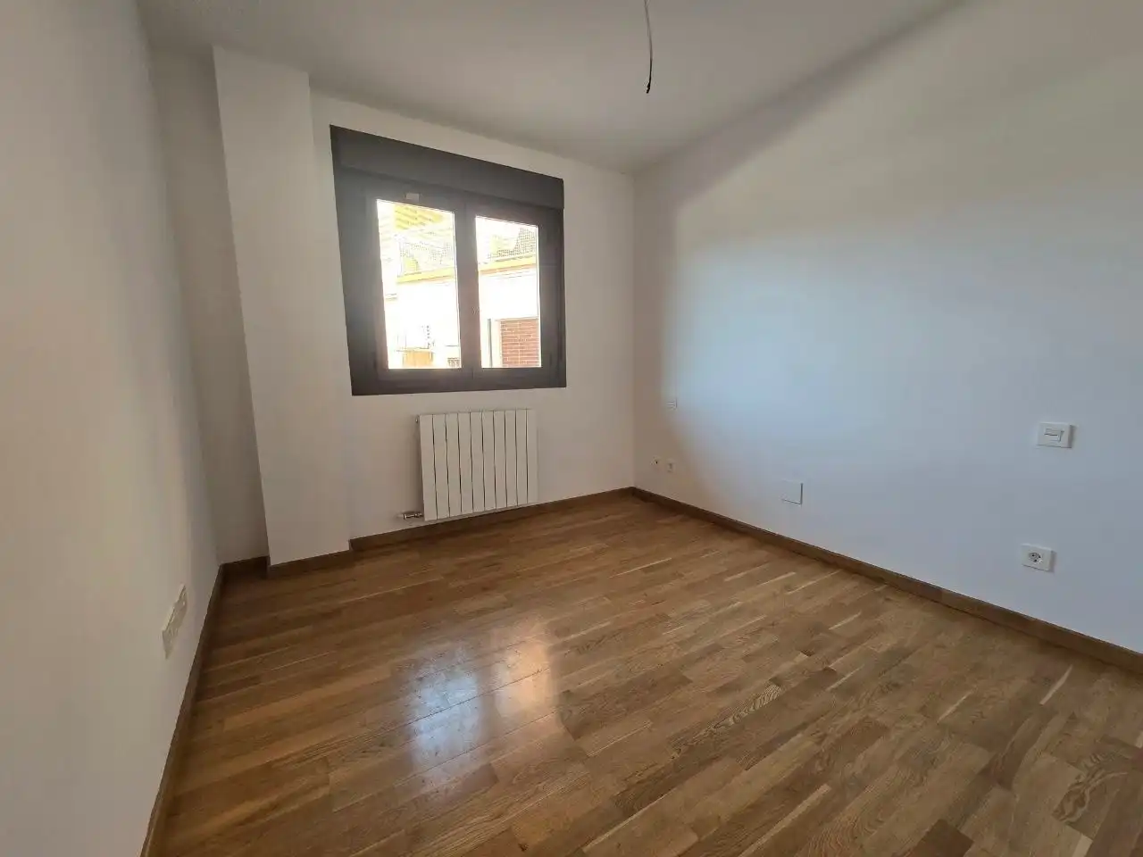 Habitación de Apartamento en venta en Villamediana de Iregua con Calefacción y Terraza