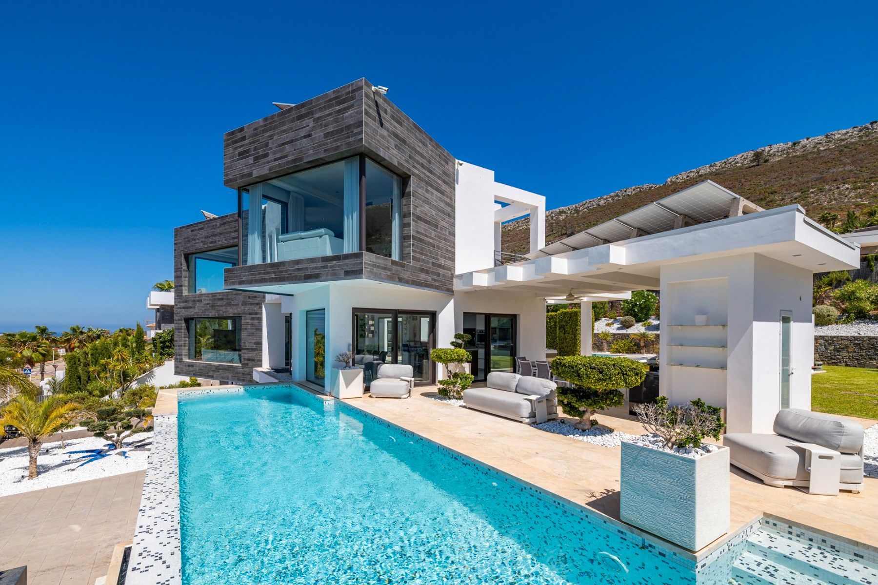 Vista exterior de Casa o xalet en venda en Jávea / Xàbia amb Aire condicionat, Calefacció i Jardí privat