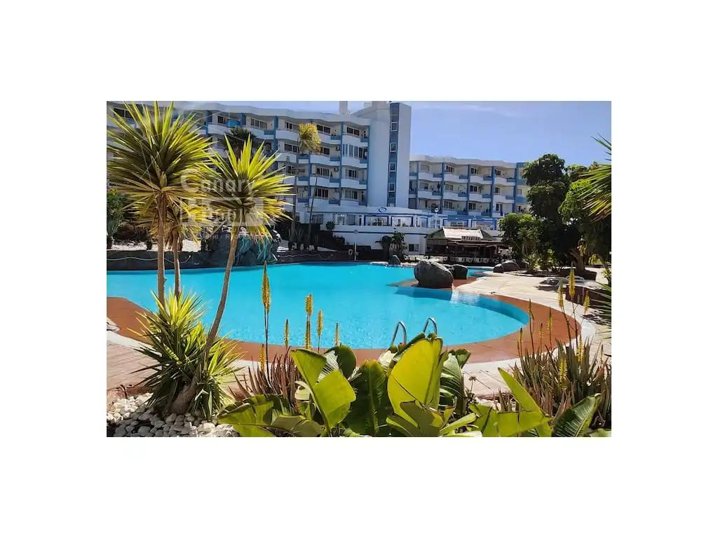 Apartamento con ascensor en venta en Avenida J.M. Galván Bello